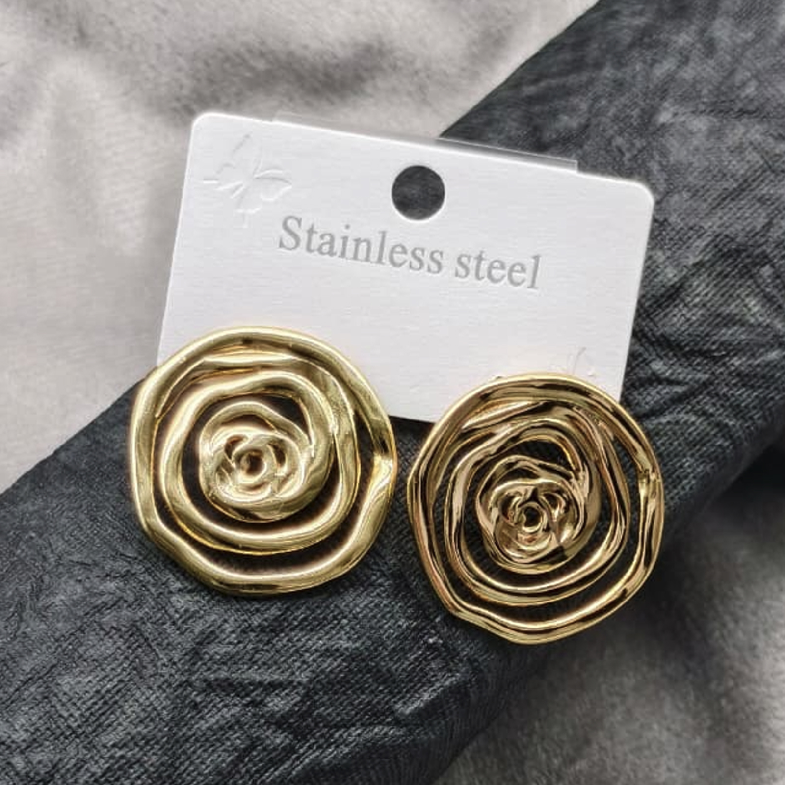 Molten Swirl Stud